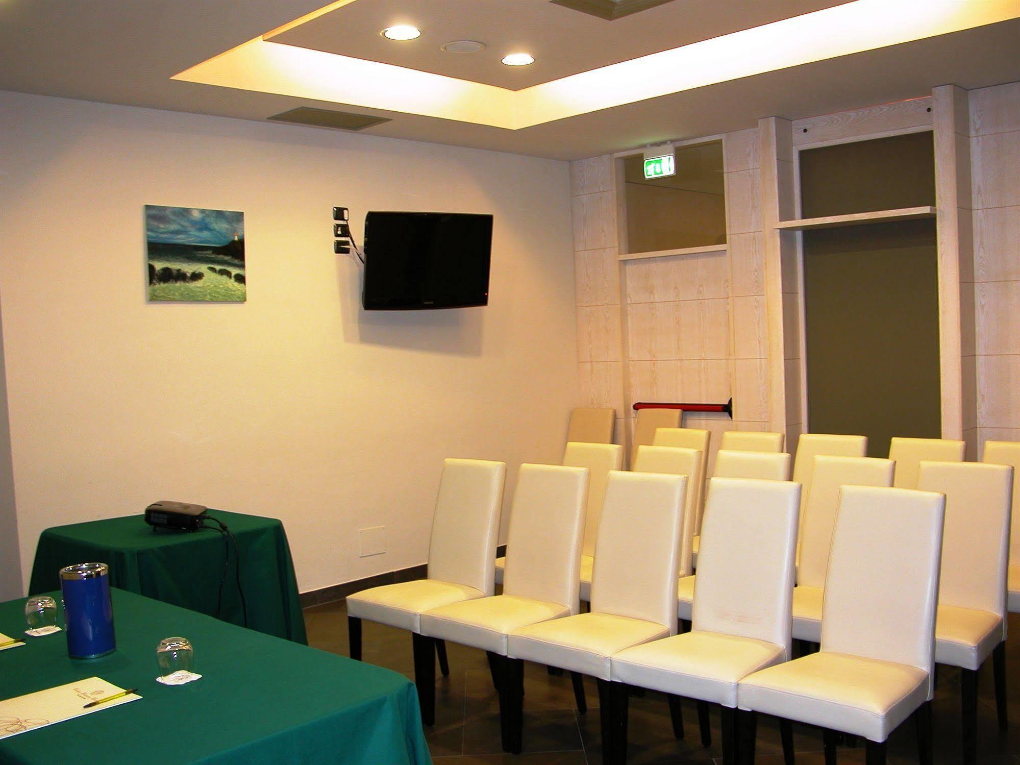 Viola Palace Hotel 4*
