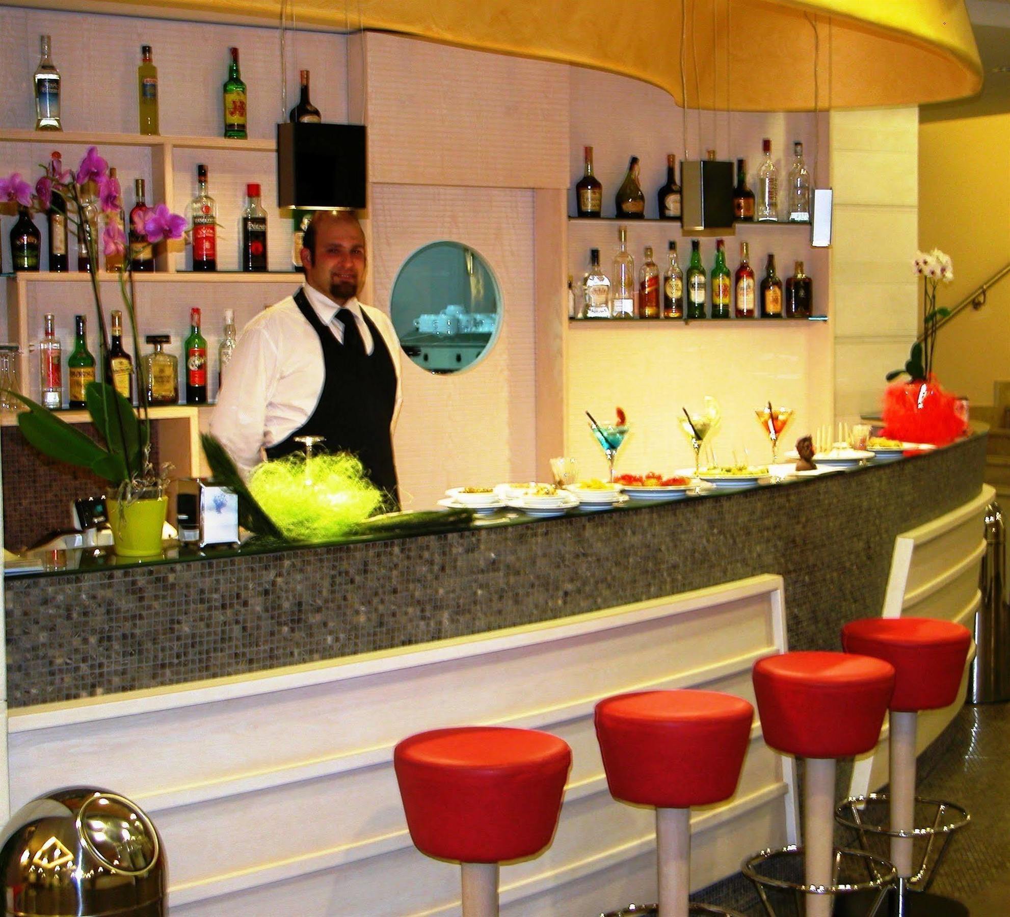 Viola Palace Hotel Villafranca Tirrena
