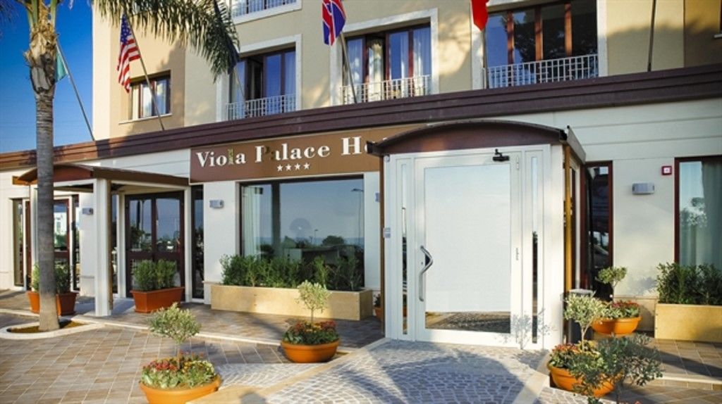 Viola Palace Hotel 4*